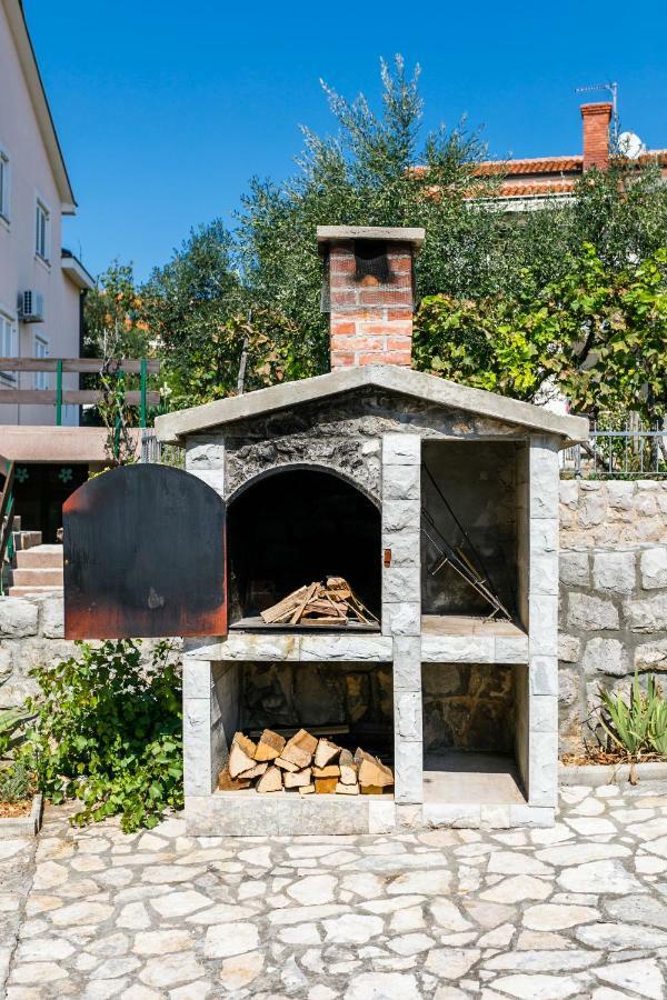 Apartments Mate Balote 54 Krk Εξωτερικό φωτογραφία