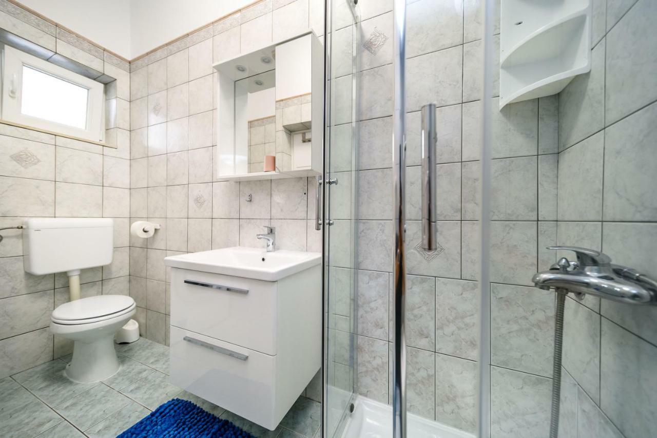 Apartments Mate Balote 54 Krk Εξωτερικό φωτογραφία